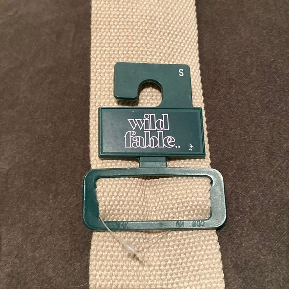 Women’s Tan Belt with Large Clip Buckle Adjustable Size S NWT